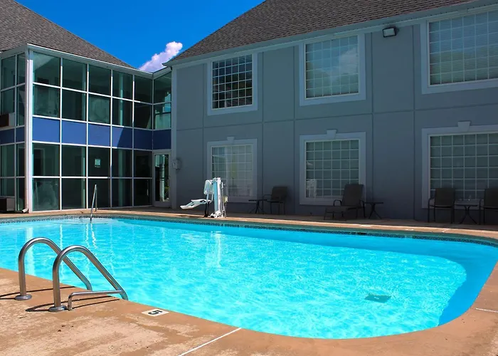 Quality Inn Crossville Near Cumberland Mountain State Park