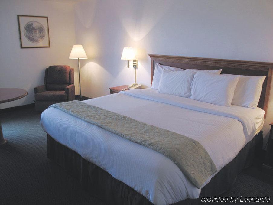 Quality Near Cumberland Mountain State Park Inn 2*