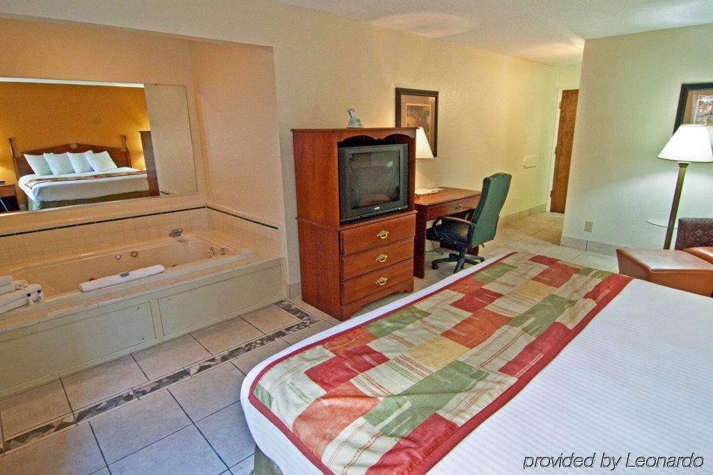 Quality Near Cumberland Mountain State Park Inn Crossville